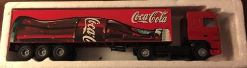 01001-2 € 35,00 coca cola vrachtwagen geheel ijzer ca 30 cm.jpeg